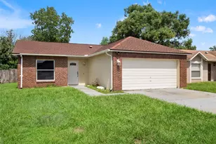 8937 Valencia Gardens Dr, Orlando, FL 32825 - Photo 2