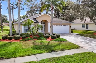 13510 Knotty Ln, Hudson, FL 34669 - Photo 4