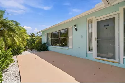 1507 Poinsettia Avenue, Tarpon Springs, FL 34689 - Photo 4