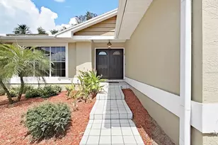 611 Tomoka Dr, Palm Harbor, FL 34683 - Photo 4