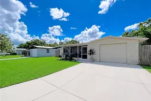 3748 Redwood Dr, Holiday, FL 34691 - Photo 4