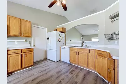 12536 Corrine Avenue, Spring Hill, FL 34609 - Photo 10