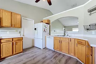 12536 Corrine Ave, Spring Hill, FL 34609 - Photo 10