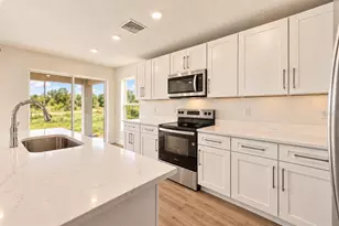 13041 Scissorbill Ave, Weeki Wachee, FL 34614 - Photo 10