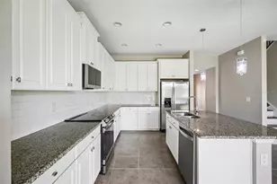 18576 Obregan Dr, Spring Hill, FL 34610 - Photo 10