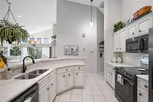 7815 Geneva Ln, Sarasota, FL 34243 - Photo 28