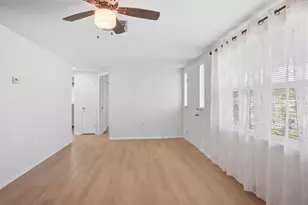 1031 Classic Dr, Holiday, FL 34691 - Photo 10