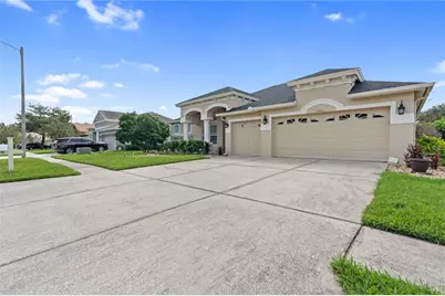 30406 Colehaven Court, Wesley Chapel, FL 33543 - Photo 2