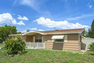 5253 Forest Hills Dr, Holiday, FL 34690 - Photo 2