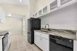 9339 Calle Alta, New Port Richey, FL 34655 - Photo 10