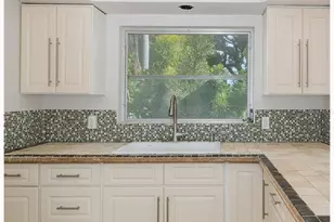 1606 Fruitwood Dr, Clearwater, FL 33756 - Photo 50