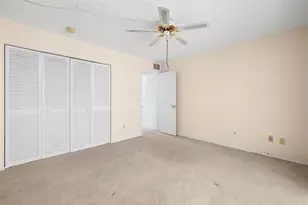 400 Glennes Ln, Dunedin, FL 34698 - Photo 18