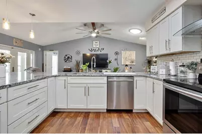 8098 Shorecrest Court, Spring Hill, FL 34606 - Photo 12