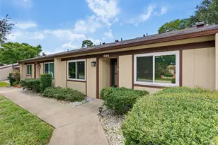 8330 High Point Cir, Port Richey, FL 34668 - Photo 2