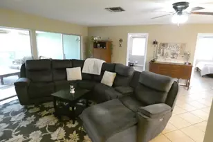 7211 Tarrytown Dr, Spring Hill, FL 34606 - Photo 4