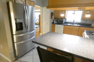 7211 Tarrytown Dr, Spring Hill, FL 34606 - Photo 6