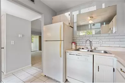 10455 Carrollbrook Court #114, Tampa, FL 33618 - Photo 8