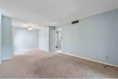 10455 Carrollbrook Court #114, Tampa, FL 33618 - Photo 4