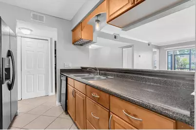 10103 Sailwinds Boulevard N #105, Largo, FL 33773 - Photo 12