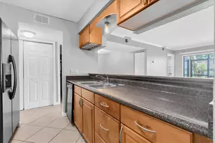 10103 Sailwinds Blvd N, Largo, FL 33773 - Photo 12
