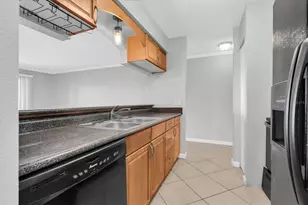 10103 Sailwinds Blvd N, Largo, FL 33773 - Photo 14