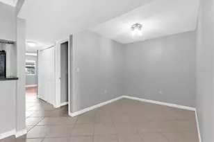 10103 Sailwinds Blvd N, Largo, FL 33773 - Photo 10