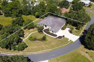1815 E Allegrie Dr, Inverness, FL 34453 - Photo 2