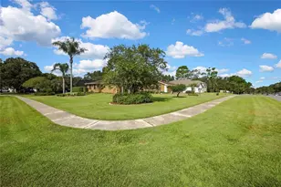 13162 Roseanna Dr, Spring Hill, FL 34609 - Photo 8