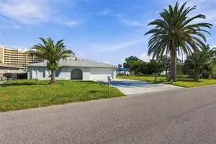 6027 Beverly Dr, Hudson, FL 34667 - Photo 2