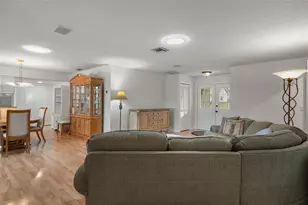 2325 Dorchester Ct, Spring Hill, FL 34606 - Photo 14