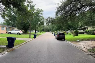 2003 E Clinton St, Tampa, FL 33610 - Photo 6