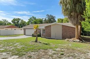 1465 Newhope Rd, Spring Hill, FL 34606 - Photo 2