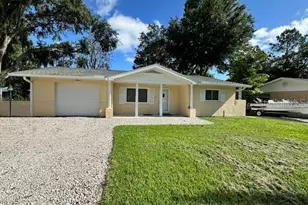 30820 Glenn Dr, Tavares, FL 32778 - Photo 2
