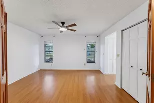 1112 E Lemon St, Tarpon Springs, FL 34689 - Photo 36