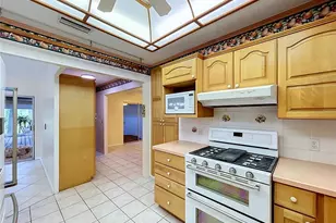17932 Wendy Sue Ave, Hudson, FL 34667 - Photo 24
