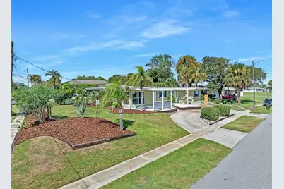 2001 N Oleander Avenue, Daytona Beach, FL 32118 - Photo 2