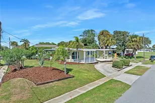 2001 N Oleander Ave, Daytona Beach, FL 32118 - Photo 2