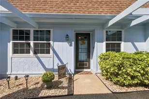 8220 7 Oaks Ct, Port Richey, FL 34668 - Photo 2