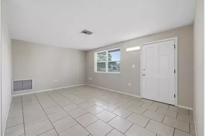 7101 Fairfax Drive, Port Richey, FL 34668 - Photo 10