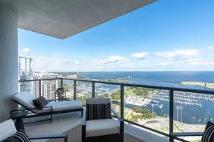 301 1st St S, Saint Petersburg, FL 33701 - Photo 1