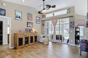 1051 Hook Dr, Spring Hill, FL 34608 - Photo 12