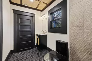 1618 12th St S, Saint Petersburg, FL 33705 - Photo 26