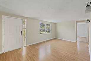 4059 Sugarfoot Dr, Spring Hill, FL 34606 - Photo 6