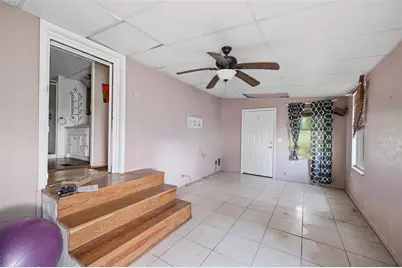 35012 Glosson Circle, Zephyrhills, FL 33541 - Photo 16