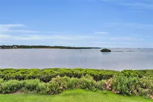 1813 Mariner Dr, Tarpon Springs, FL 34689 - Photo 20
