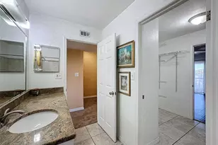 9201 Tudor Dr, Tampa, FL 33615 - Photo 32