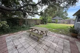 953 Cedarwood Ave, Dunedin, FL 34698 - Photo 16