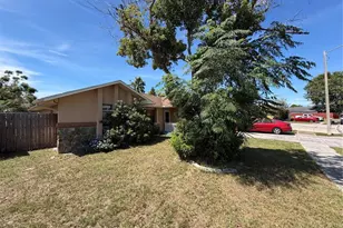 11433 Brown Bear Ln, Port Richey, FL 34668 - Photo 2