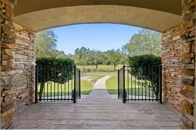 10484 Gypsy Avenue, Weeki Wachee, FL 34613 - Photo 10