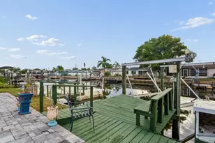 13701 Leslie Dr, Hudson, FL 34667 - Photo 4